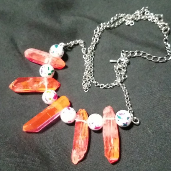 Neon stone necklace - Picture 5 of 5